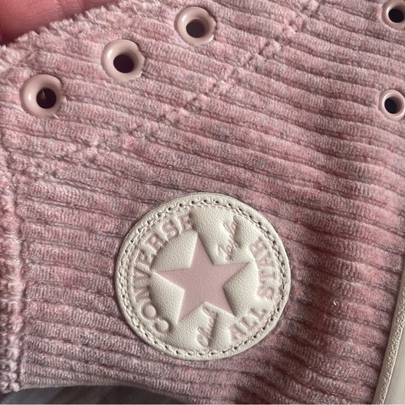 NEW Converse CTAS
Lugged 2.0 Hi Corduroy
Platform, MENS
Sneaker Size 9.5‎ - Picture 14 of 14